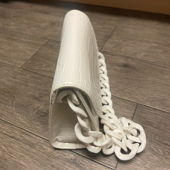 WHITE CROC SHOULDER BAG. - Picture 3 of 7